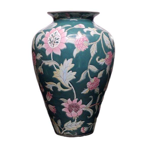 Vintage Porcelain Chinese Macau Vase Green with Pink Floral Design 10" Numbered - Picture 4 of 8